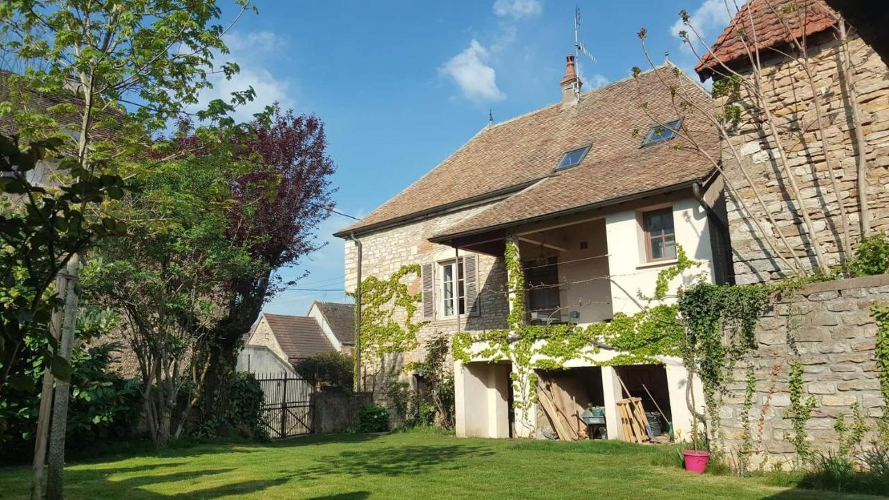 Gite Le Lavoir - Laives エクステリア 写真